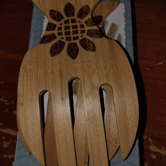 Sunflower themed Salad Servers - Picture 1 of 3